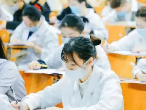 新职业教育法5月1日起施行，明确职业教育与普通