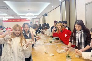 弘扬传统，情暖冬至|我校开展冬至包饺子活动