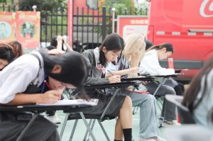 以赛促学，以赛促教，我校成功举办美人图素描比赛