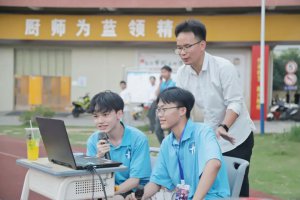 【电竞专业学子采访】不只是打游戏，让热爱变成事业
