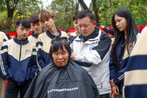 汇聚青春力量·弘扬雷锋精神——我校志愿服务活动圆满结束